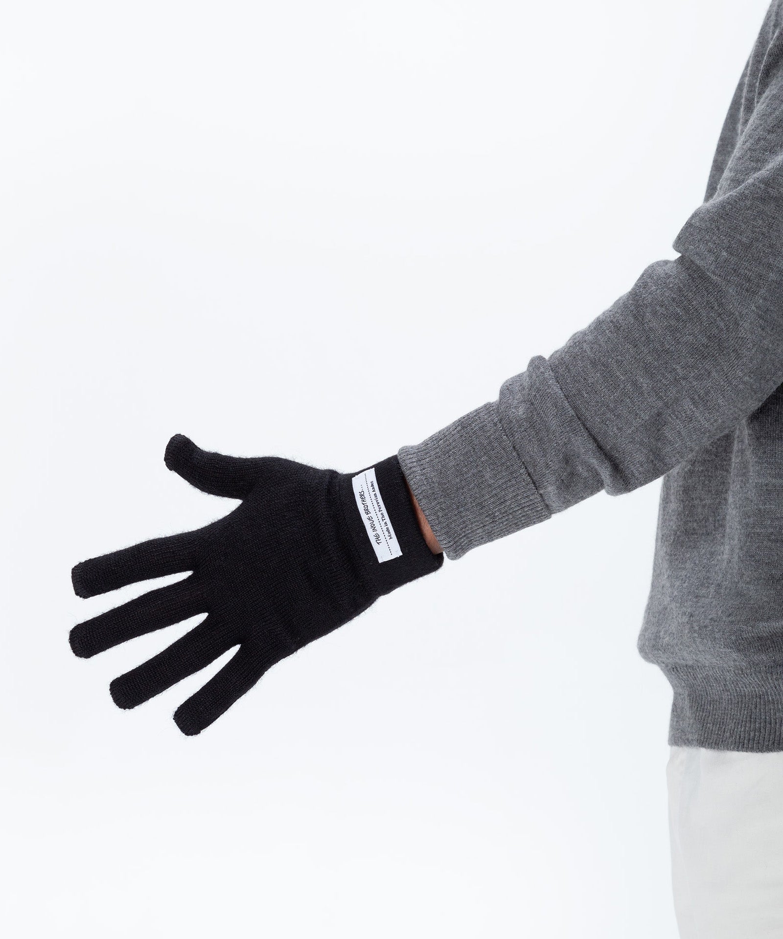 Gloves – The Inoue Brothers