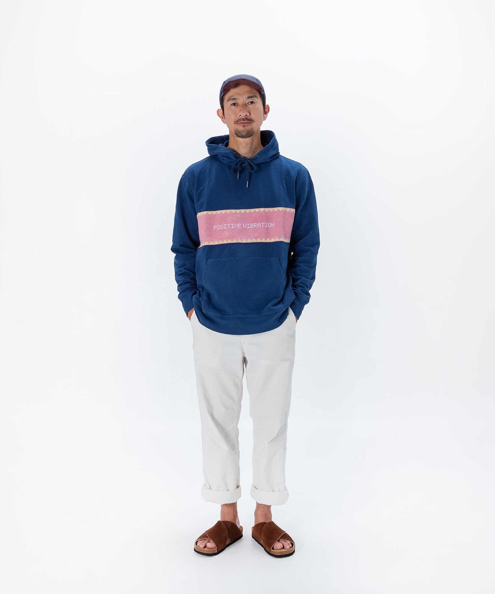 Hoodie / Palestinian Embroidery / POSITIVE VIBRATION