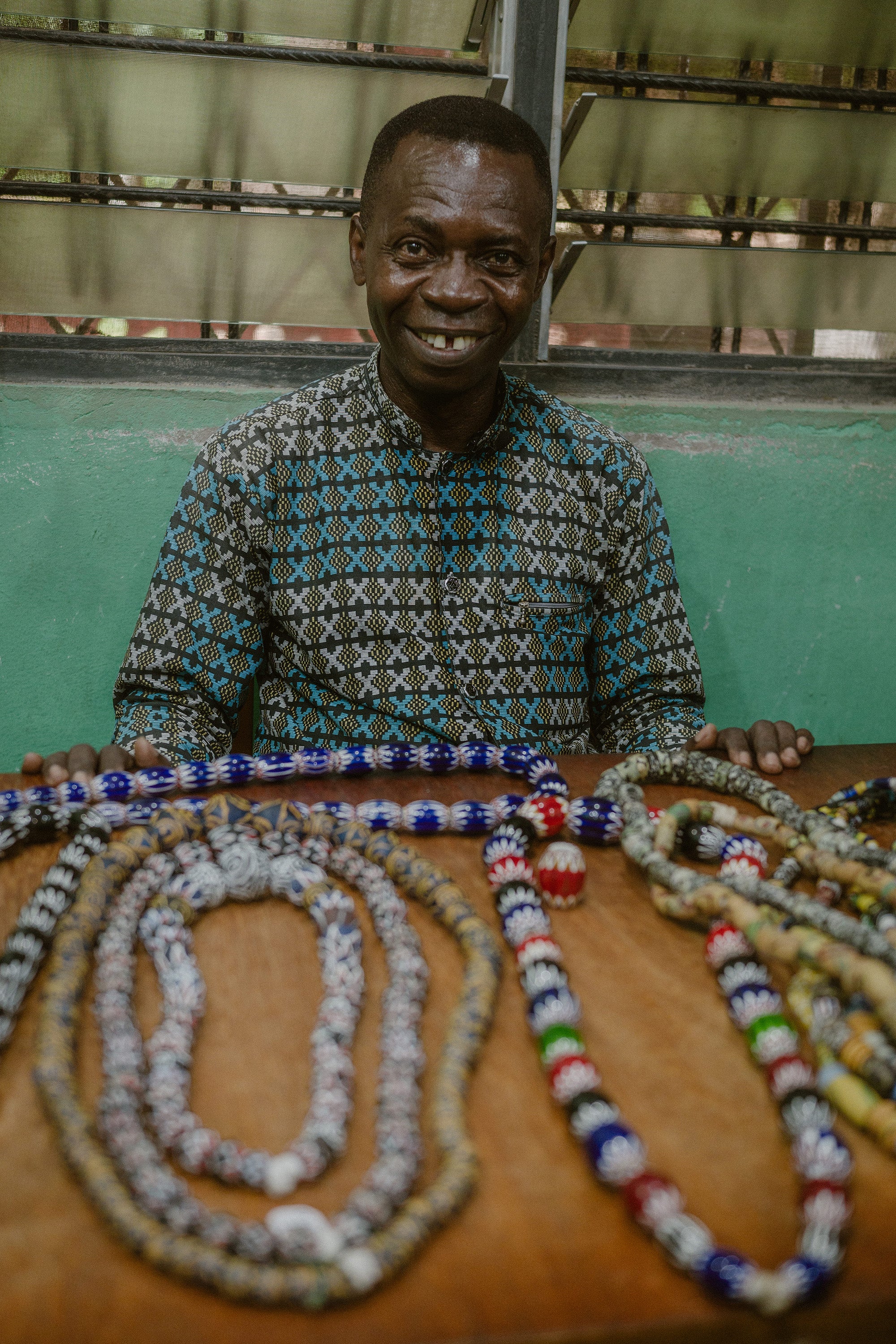 Cedi, Glass beads artist