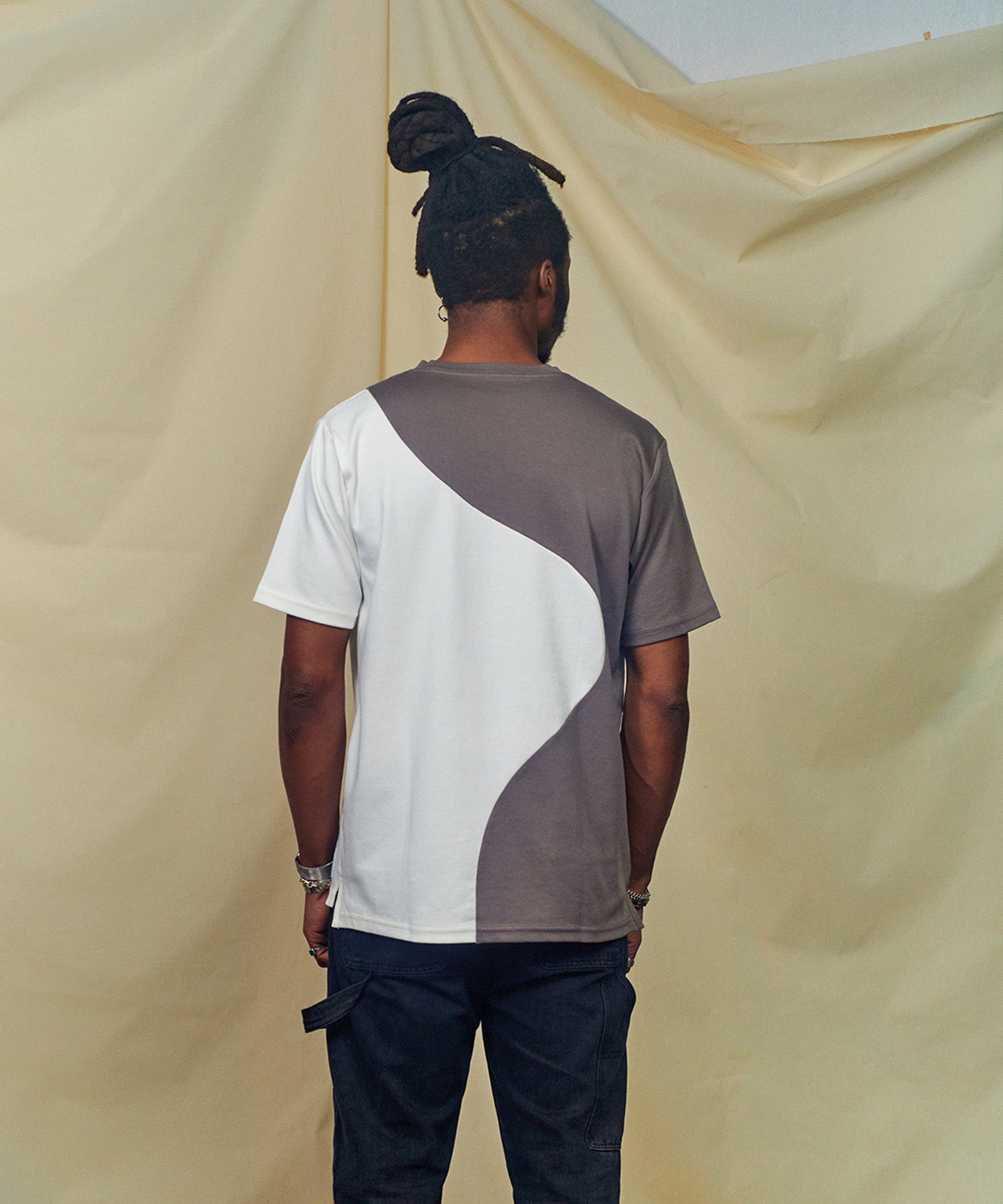Curved T-Shirt / Pure Fabrications